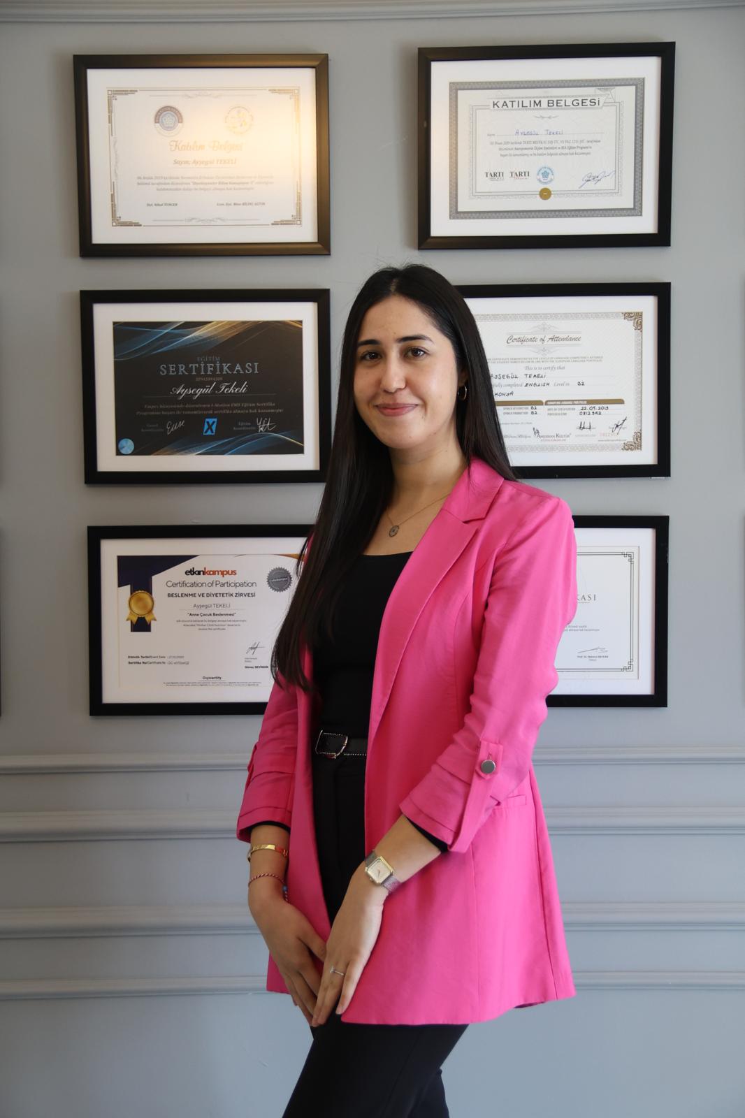 Uzman Diyetisyen Ayşegül Tekeli